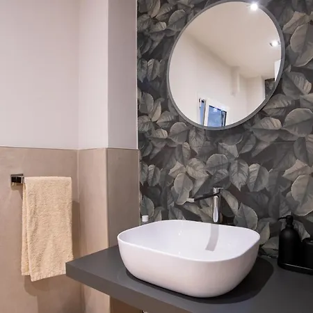 Room24 L Апартаменти *